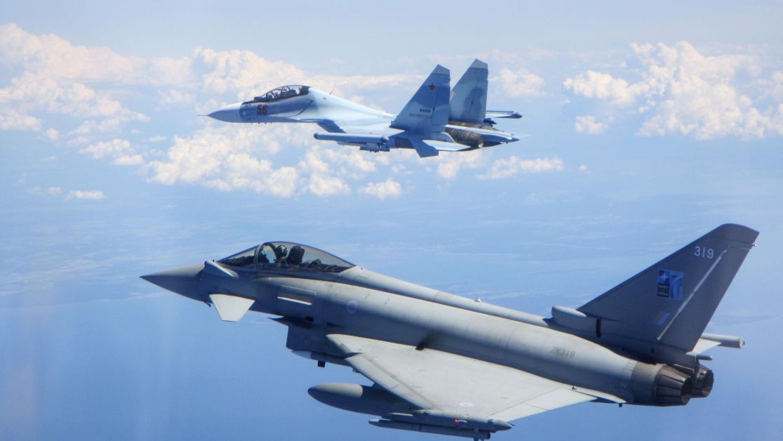 Два російські військові літаки перехоплені поблизу Британії